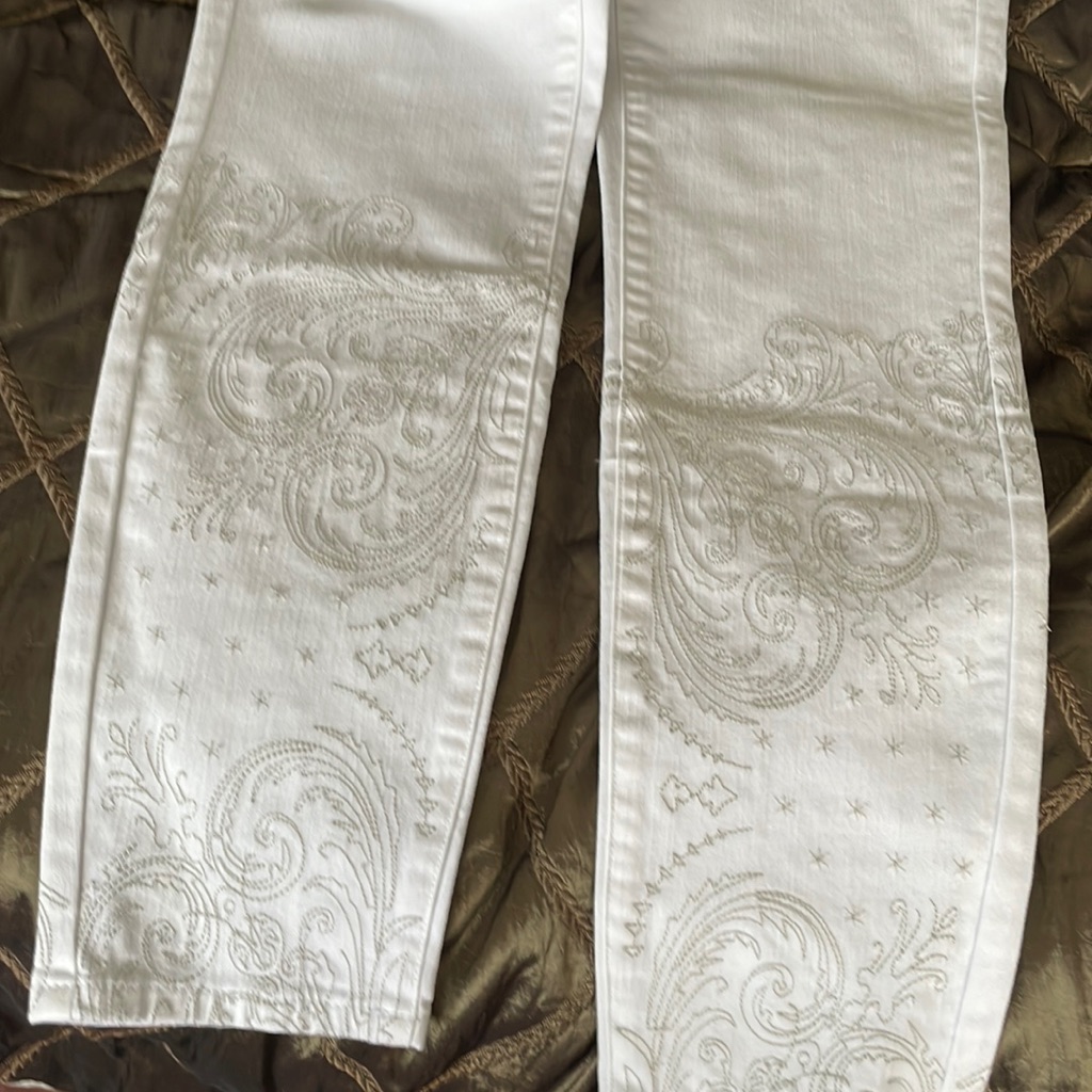 Embroidered White Jeans